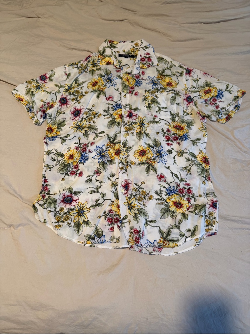 Daniel K White Floral Short-Sleeve Button-Down Shirt with Yellow & Blue Flowers